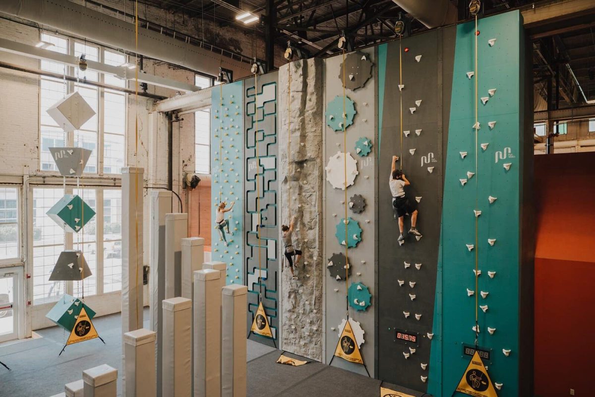 Kids climb in the Gravity Lab at Climb So iLL.